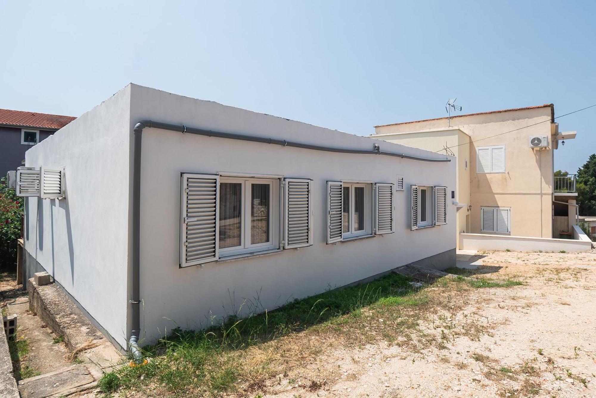 Apartment Ljuba Primosten Exterior photo